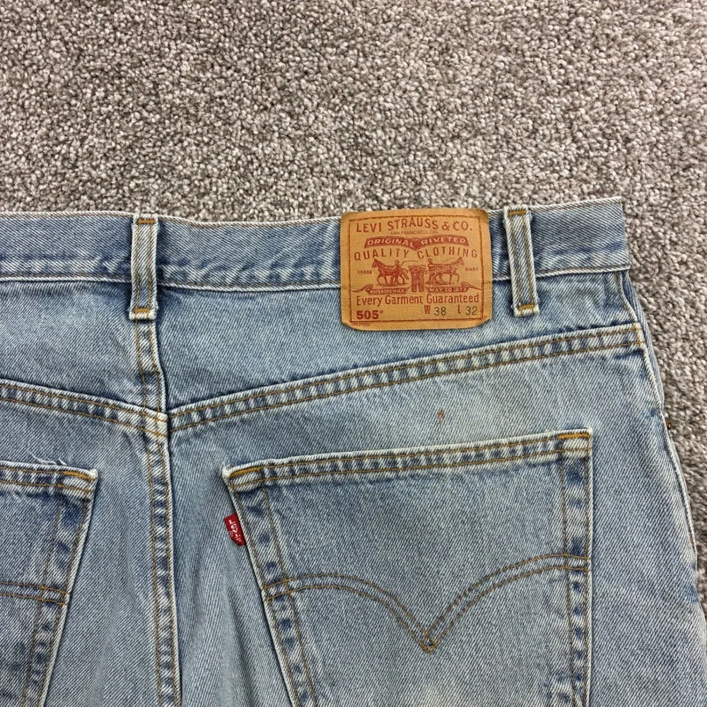 Vintage Levi's 505 Jeans Mens 38x32 Blue Denim Straight Leg Denim Canada Made